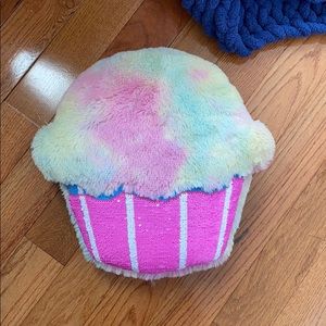 Stuffed animal / pillow cupcake NWOT